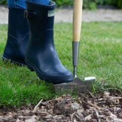 Wilkinson Sword Stainless Steel Lawn Edging Blade 9 Wilkinson Sword Stainless Steel Lawn Edging Blade -The Old Railway Line 5050581000345 4